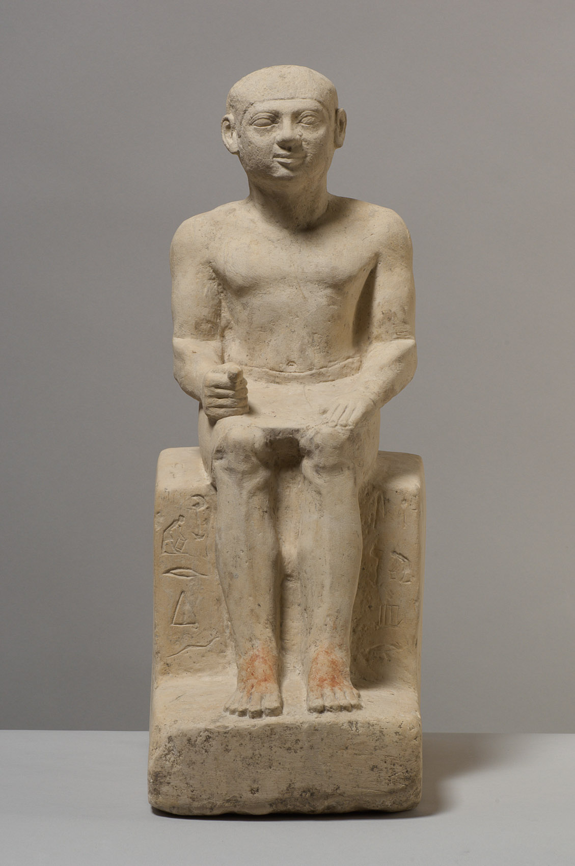 Sitzstatue des Redief
