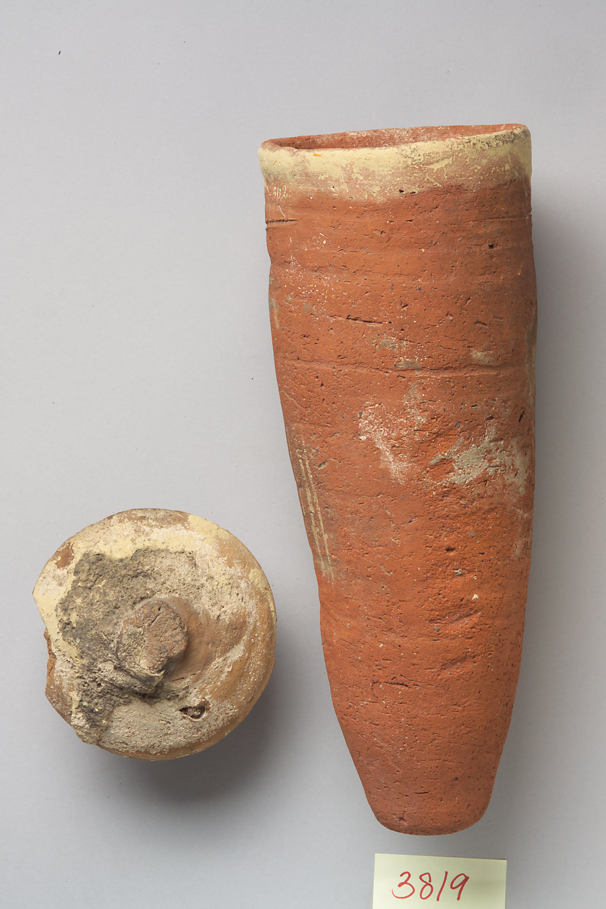 Kunsthistorisches Museum Ibismumie in kegelförmigem Tongefäß