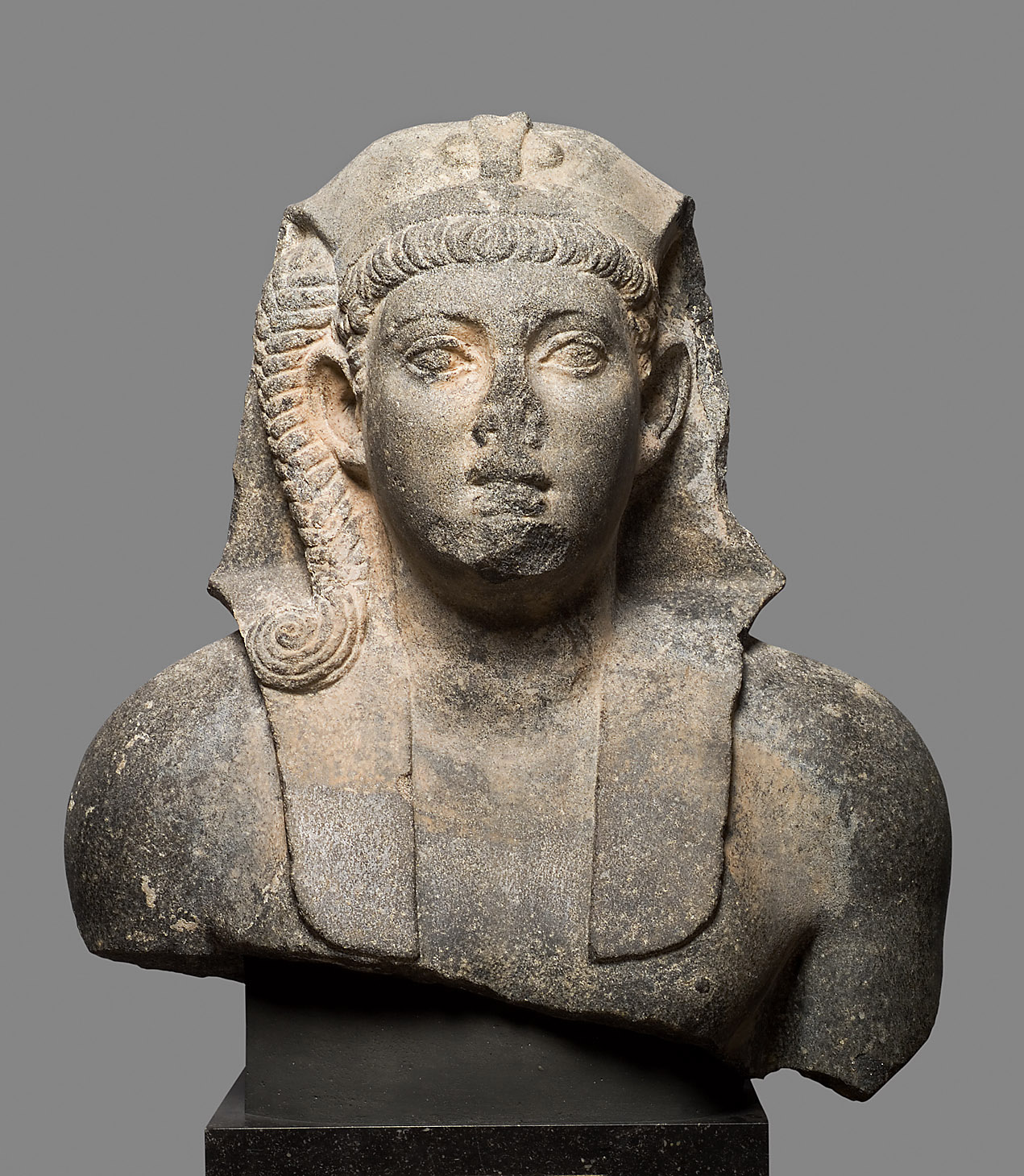 Büste einer Kolossalstatue eines jugendlichen Königs (Prinzen)