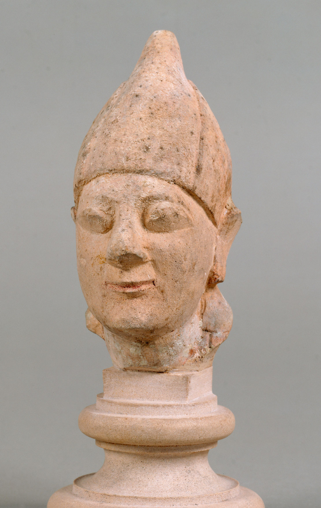 Mann mit Helm