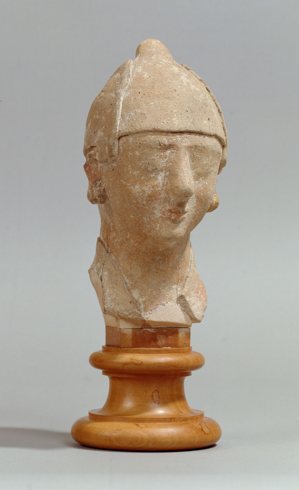 Mann mit Helm